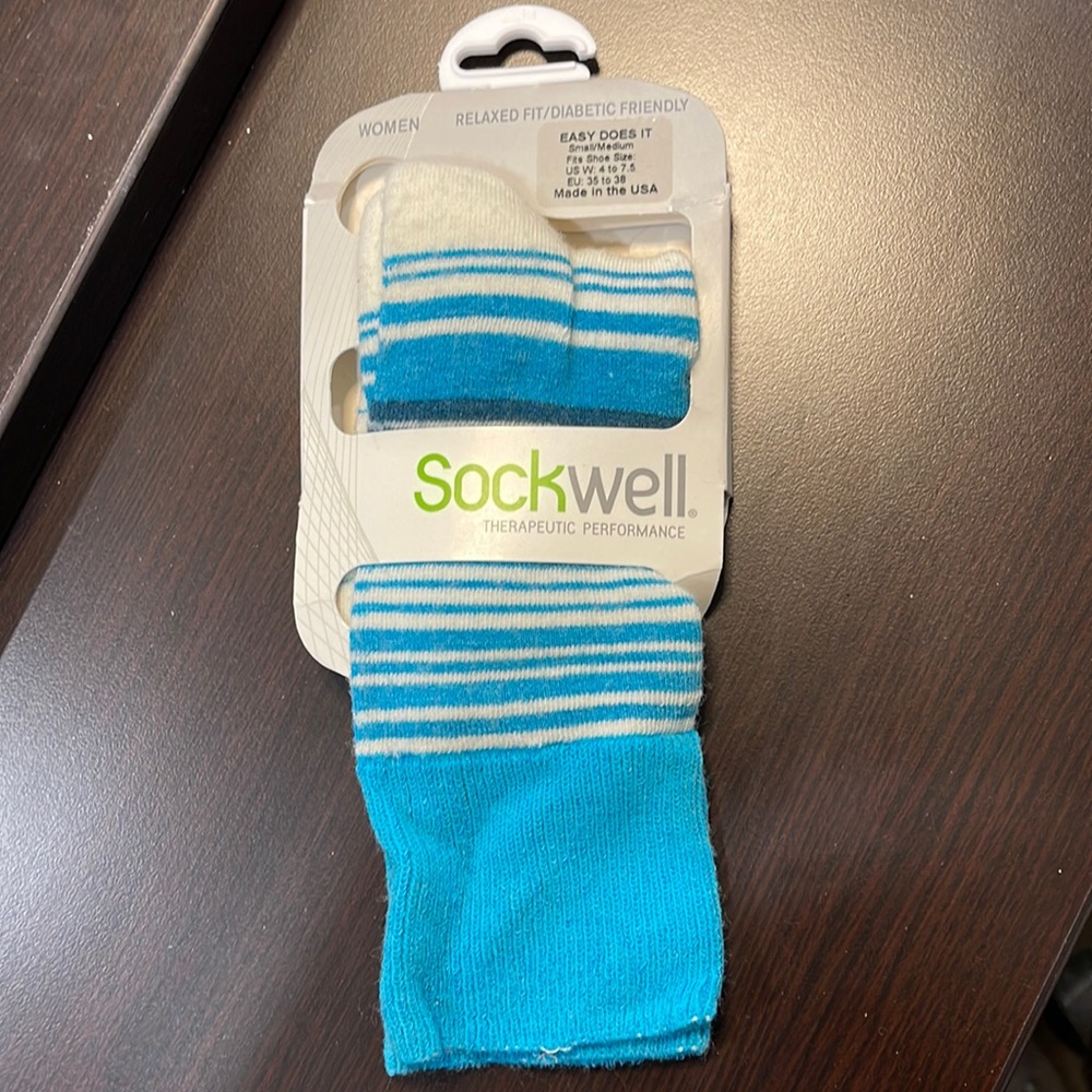 Sockwell Women’s Diabetic Easy Does It crew socks in Turquoise blue size S/M M/L